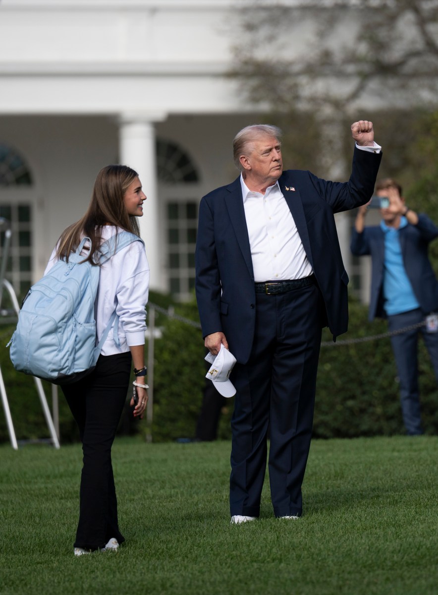 President Donald Trump and Kai Trump board Marine One on the South Lawn of the White House, Friday, September 26, 2025, en route Joint Base Andrews, Maryland. (Official White House Photo by Molly Riley)