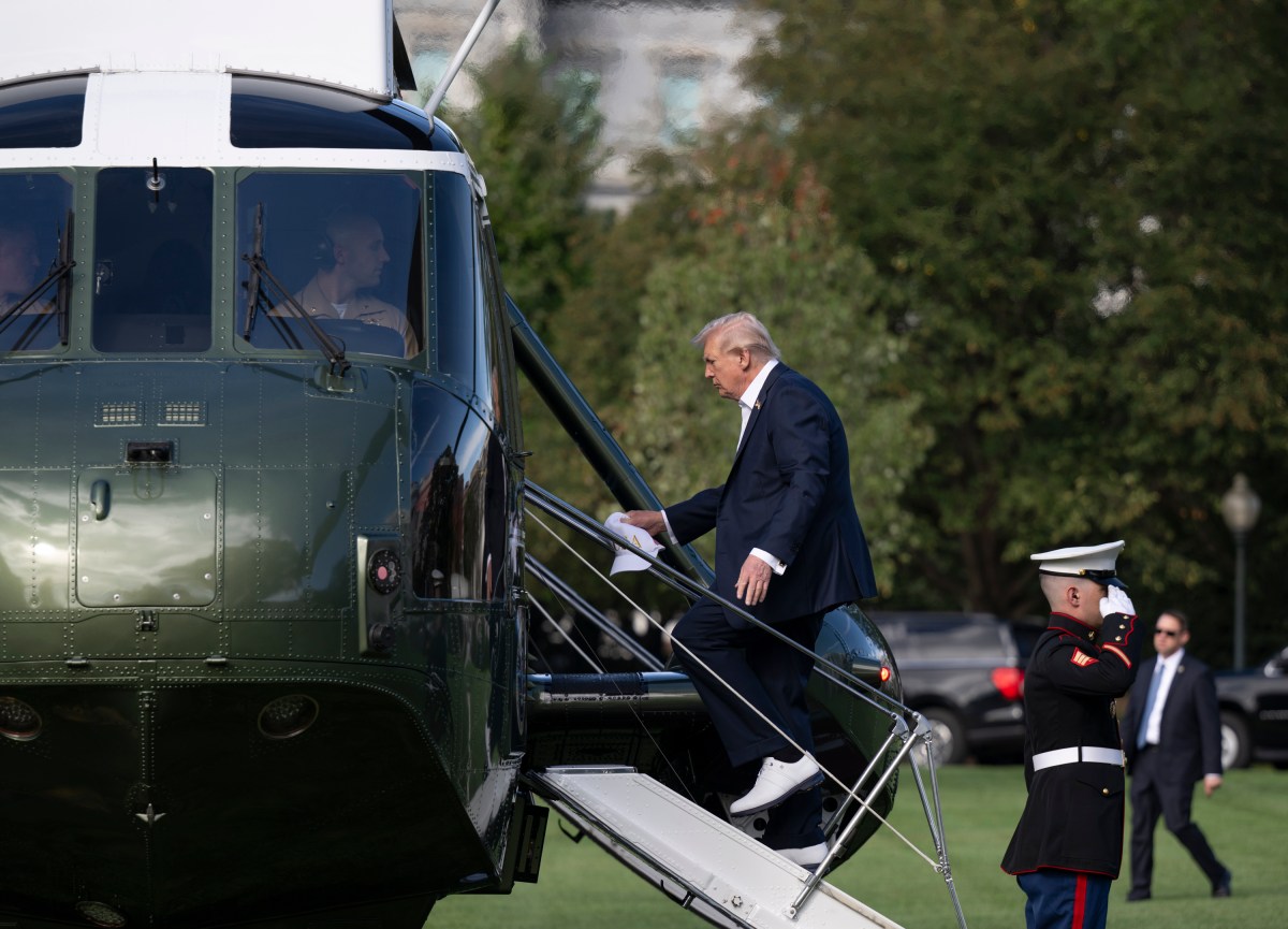President Donald Trump and Kai Trump board Marine One on the South Lawn of the White House, Friday, September 26, 2025, en route Joint Base Andrews, Maryland. (Official White House Photo by Molly Riley)