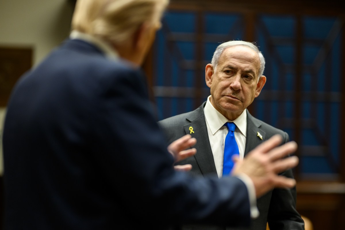 President Donald Trump and Israeli Prime Minister Benjamin Netanyahu talk in the Roosevelt Room of the White House, Monday, September 29, 2025, before a bilateral meeting. (Official White House Photo by Daniel Torok)