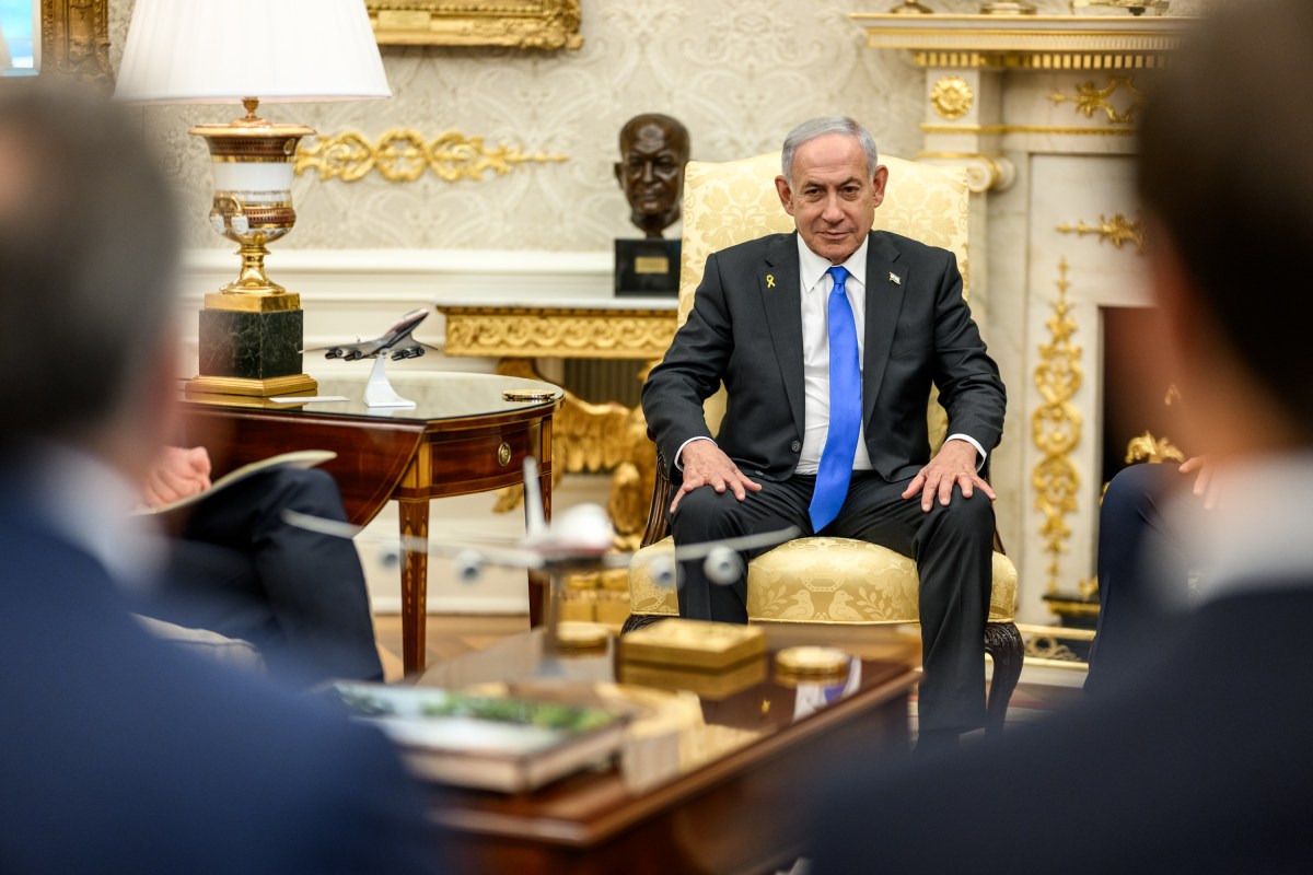 President Donald Trump holds a bilateral meeting with Israeli Prime Minister Benjamin Netanyahu in the Oval Office to discuss the U.S. peace plan for Gaza, Monday, September 29, 2025. (Official White House Photo by Daniel Torok)