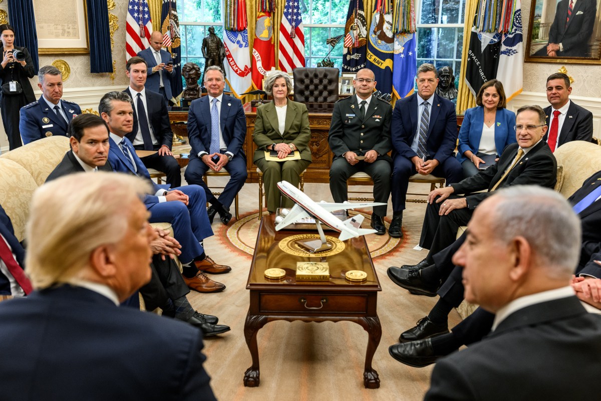 President Donald Trump holds a bilateral meeting with Israeli Prime Minister Benjamin Netanyahu in the Oval Office to discuss the U.S. peace plan for Gaza, Monday, September 29, 2025. (Official White House Photo by Daniel Torok)
