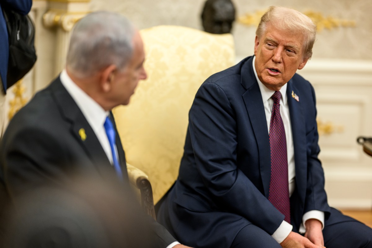 President Donald Trump holds a bilateral meeting with Israeli Prime Minister Benjamin Netanyahu in the Oval Office to discuss the U.S. peace plan for Gaza, Monday, September 29, 2025. (Official White House Photo by Daniel Torok)