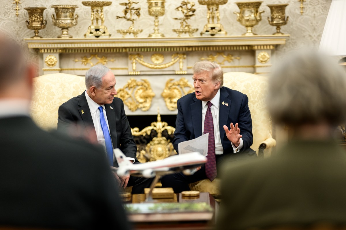 President Donald Trump and Israeli Prime Minister Benjamin Netanyahu review the U.S. peace plan for Gaza, Monday, September 29, 2025, during a bilateral meeting in the Oval Office. (Official White House Photo by Daniel Torok)