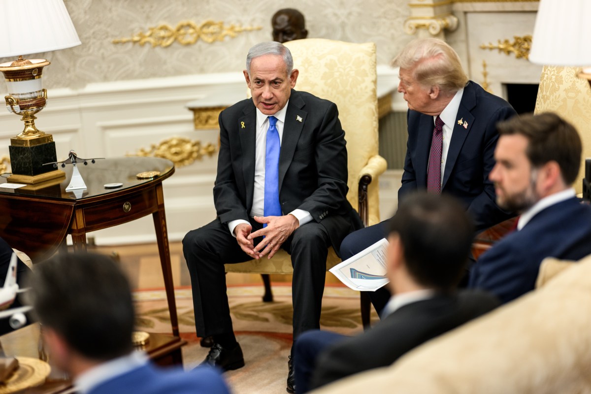 President Donald Trump and Israeli Prime Minister Benjamin Netanyahu review the U.S. peace plan for Gaza, Monday, September 29, 2025, during a bilateral meeting in the Oval Office. (Official White House Photo by Daniel Torok)