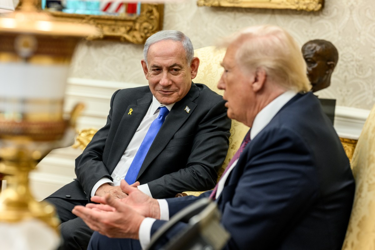 President Donald Trump holds a bilateral meeting with Israeli Prime Minister Benjamin Netanyahu in the Oval Office to discuss the U.S. peace plan for Gaza, Monday, September 29, 2025. (Official White House Photo by Daniel Torok)