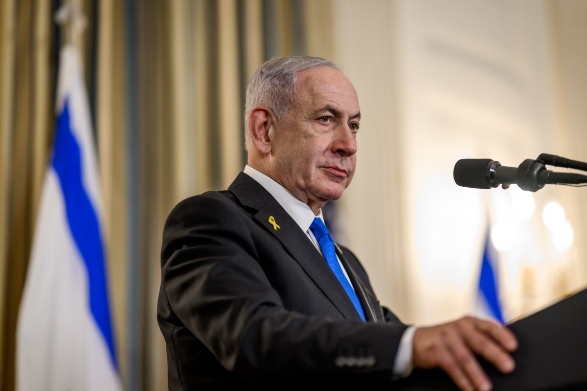 President Donald Trump and Israeli Prime Minister Benjamin Netanyahu hold a joint press conference announcing the U.S. peace plan for Gaza, Monday, September 29, 2025, in the State Dining Room of the White House. (Official White House Photo by Daniel Torok)