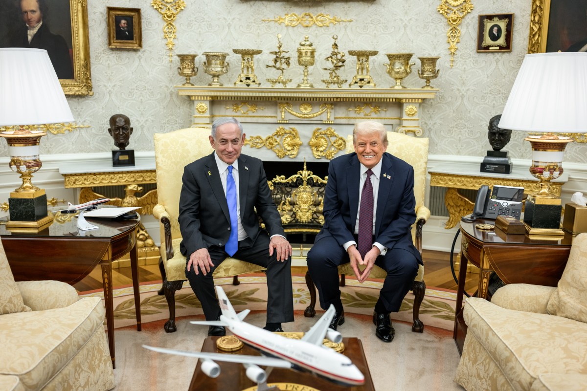 President Donald Trump poses for a photo with Israeli Prime Minister Benjamin Netanyahu in the Oval Office after a joint press conference announcing the U.S. peace plan for Gaza, Monday, September 29, 2025. (Official White House Photo by Daniel Torok)