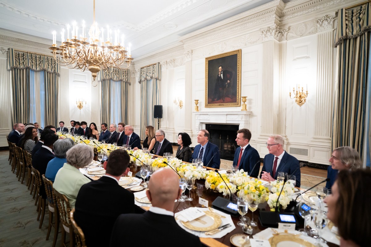 President Donald Trump and First Lady Melania Trump  host business and technology leaders for a dinner in State Dining Room at the White House, Thursday, September 4, 2025. (Official White House Photo by Andrea Hanks)