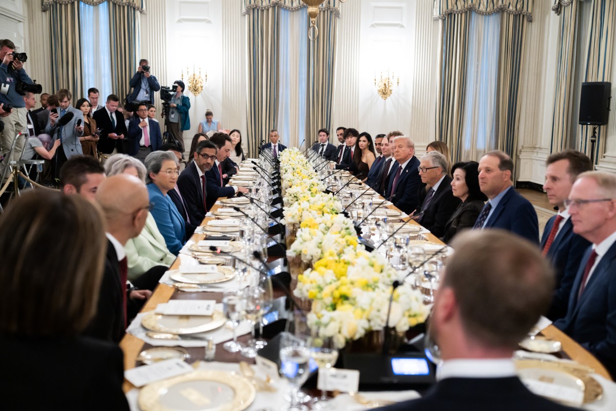 President Donald Trump and First Lady Melania Trump  host business and technology leaders for a dinner in State Dining Room at the White House, Thursday, September 4, 2025. (Official White House Photo by Andrea Hanks)