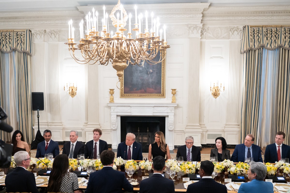 President Donald Trump and First Lady Melania Trump  host business and technology leaders for a dinner in State Dining Room at the White House, Thursday, September 4, 2025. (Official White House Photo by Andrea Hanks)