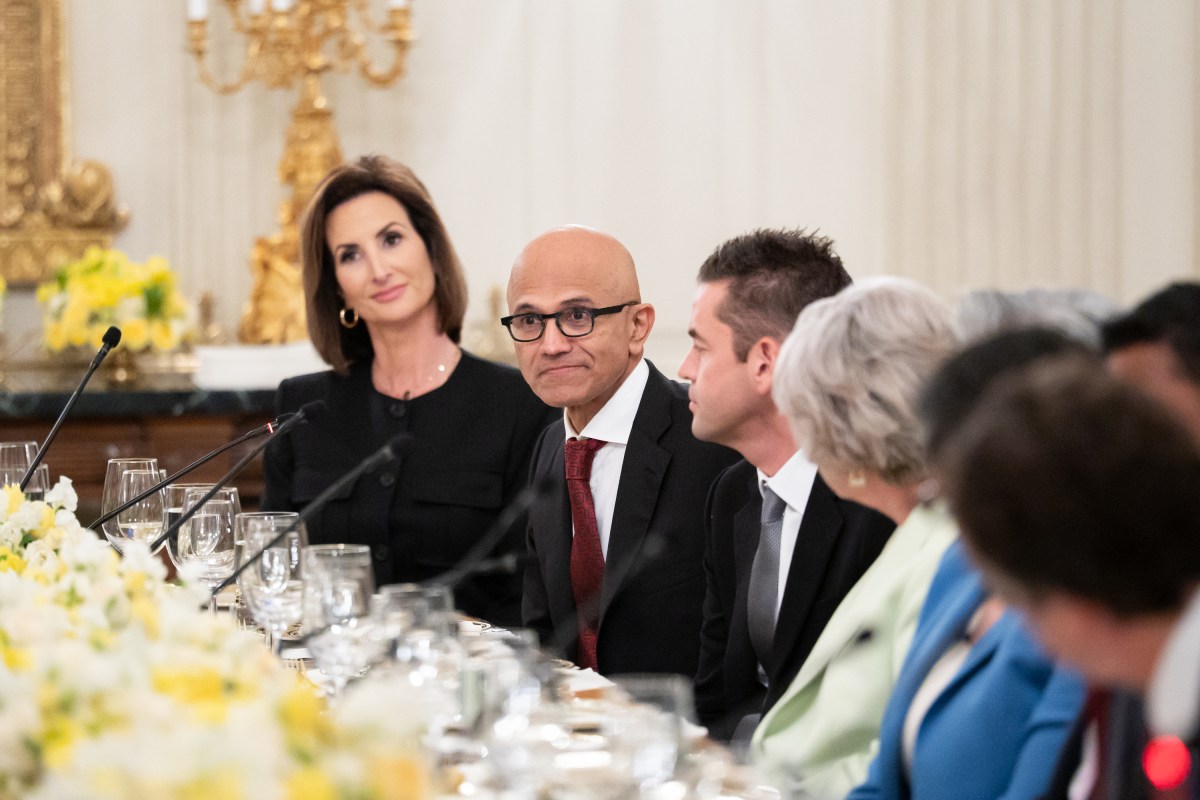 President Donald Trump and First Lady Melania Trump  host business and technology leaders for a dinner in State Dining Room at the White House, Thursday, September 4, 2025. (Official White House Photo by Andrea Hanks)