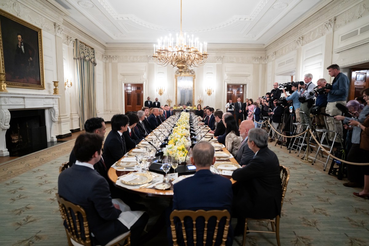 President Donald Trump and First Lady Melania Trump  host business and technology leaders for a dinner in State Dining Room at the White House, Thursday, September 4, 2025. (Official White House Photo by Andrea Hanks)