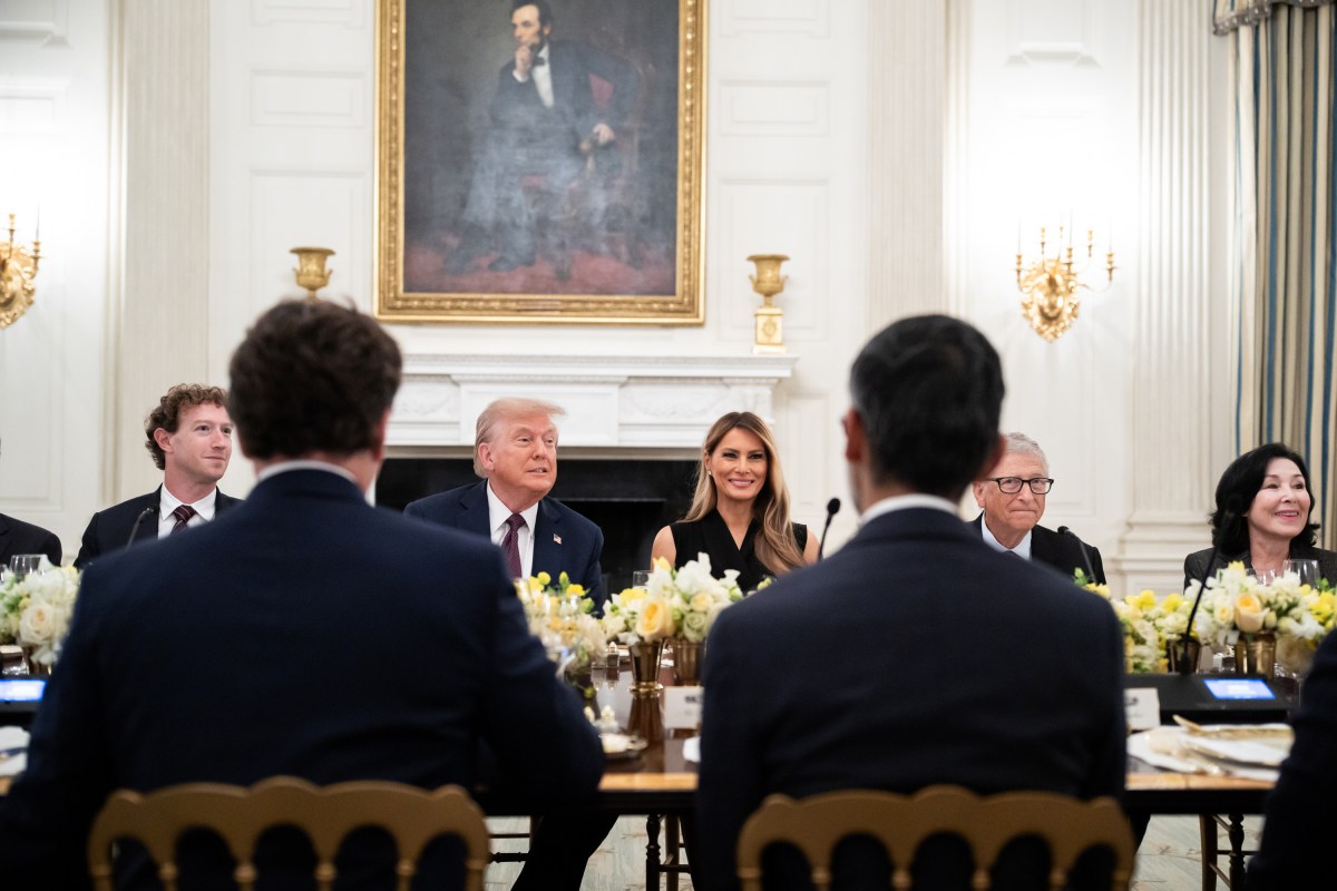 President Donald Trump and First Lady Melania Trump  host business and technology leaders for a dinner in State Dining Room at the White House, Thursday, September 4, 2025. (Official White House Photo by Andrea Hanks)