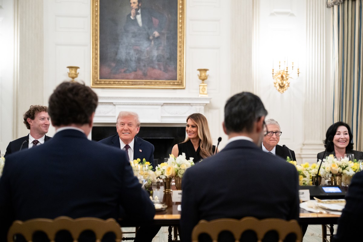 President Donald Trump and First Lady Melania Trump  host business and technology leaders for a dinner in State Dining Room at the White House, Thursday, September 4, 2025. (Official White House Photo by Andrea Hanks)