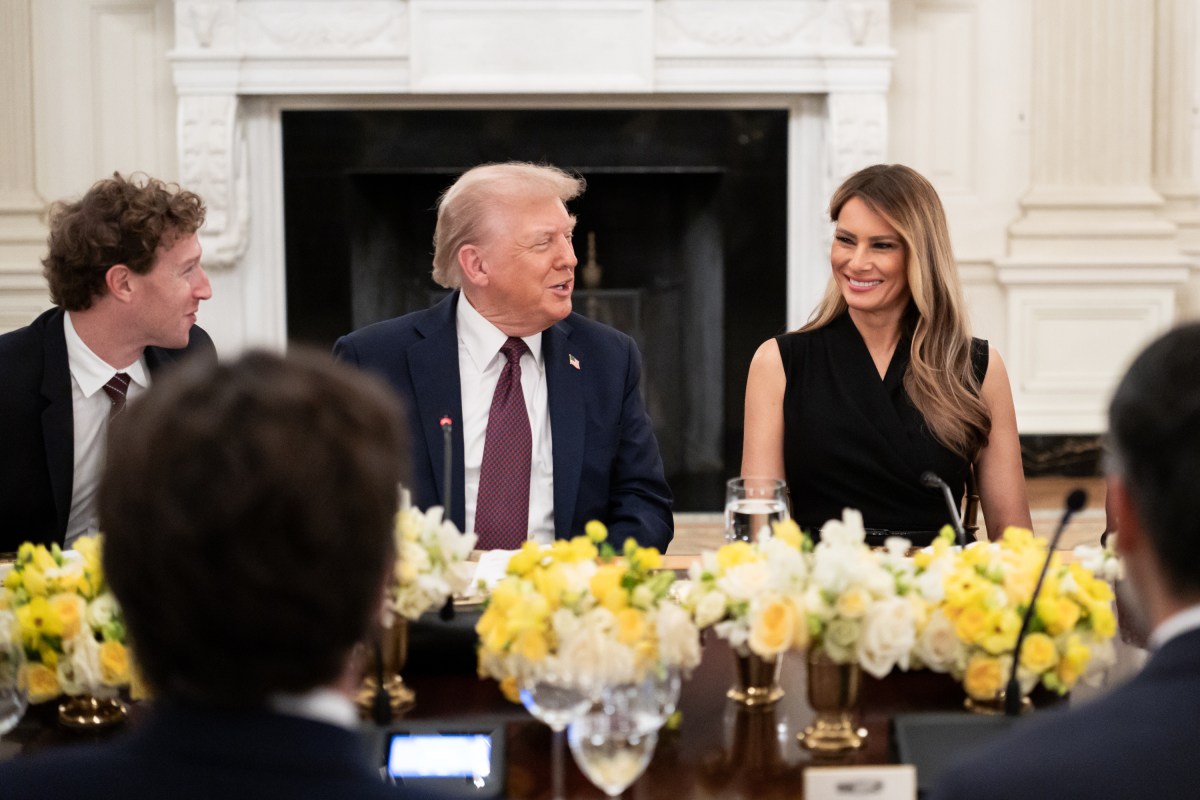President Donald Trump and First Lady Melania Trump  host business and technology leaders for a dinner in State Dining Room at the White House, Thursday, September 4, 2025. (Official White House Photo by Andrea Hanks)