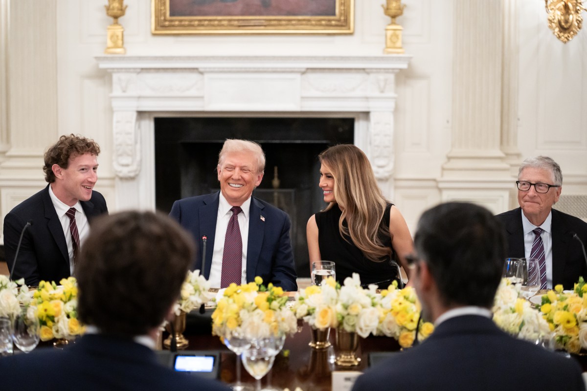 President Donald Trump and First Lady Melania Trump  host business and technology leaders for a dinner in State Dining Room at the White House, Thursday, September 4, 2025. (Official White House Photo by Andrea Hanks)