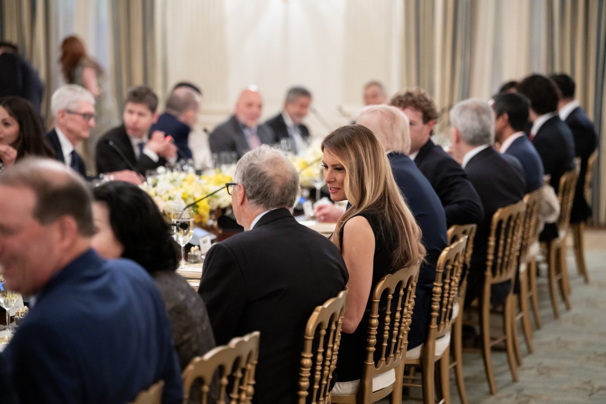 President Donald Trump and First Lady Melania Trump  host business and technology leaders for a dinner in State Dining Room at the White House, Thursday, September 4, 2025. (Official White House Photo by Andrea Hanks)