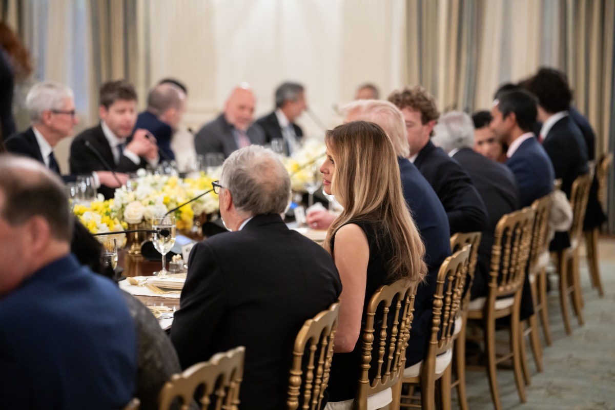 President Donald Trump and First Lady Melania Trump  host business and technology leaders for a dinner in State Dining Room at the White House, Thursday, September 4, 2025. (Official White House Photo by Andrea Hanks)