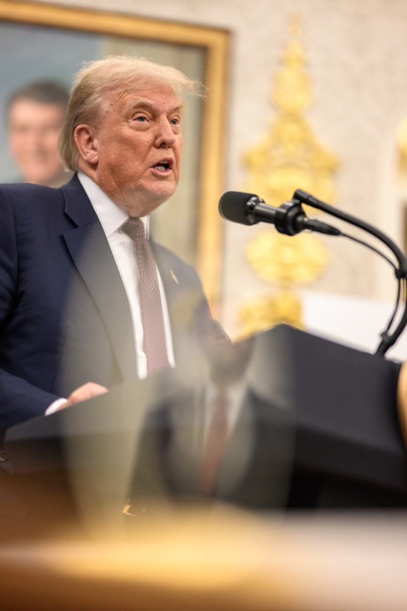 President Donald Trump delivers remarks alongside Apple CEO Tim Cook, announcing a $100 billion investment in the U.S., Wednesday, August 6, 2025, in the Oval Office. (Official White House Photo by Daniel Torok)