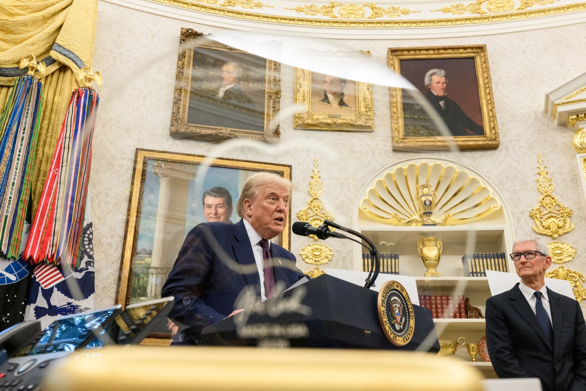 President Donald Trump delivers remarks alongside Apple CEO Tim Cook, announcing a $100 billion investment in the U.S., Wednesday, August 6, 2025, in the Oval Office. (Official White House Photo by Daniel Torok)