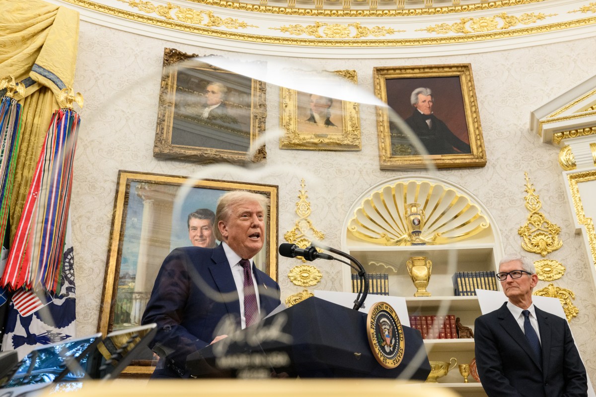 President Donald Trump delivers remarks alongside Apple CEO Tim Cook, announcing a $100 billion investment in the U.S., Wednesday, August 6, 2025, in the Oval Office. (Official White House Photo by Daniel Torok)