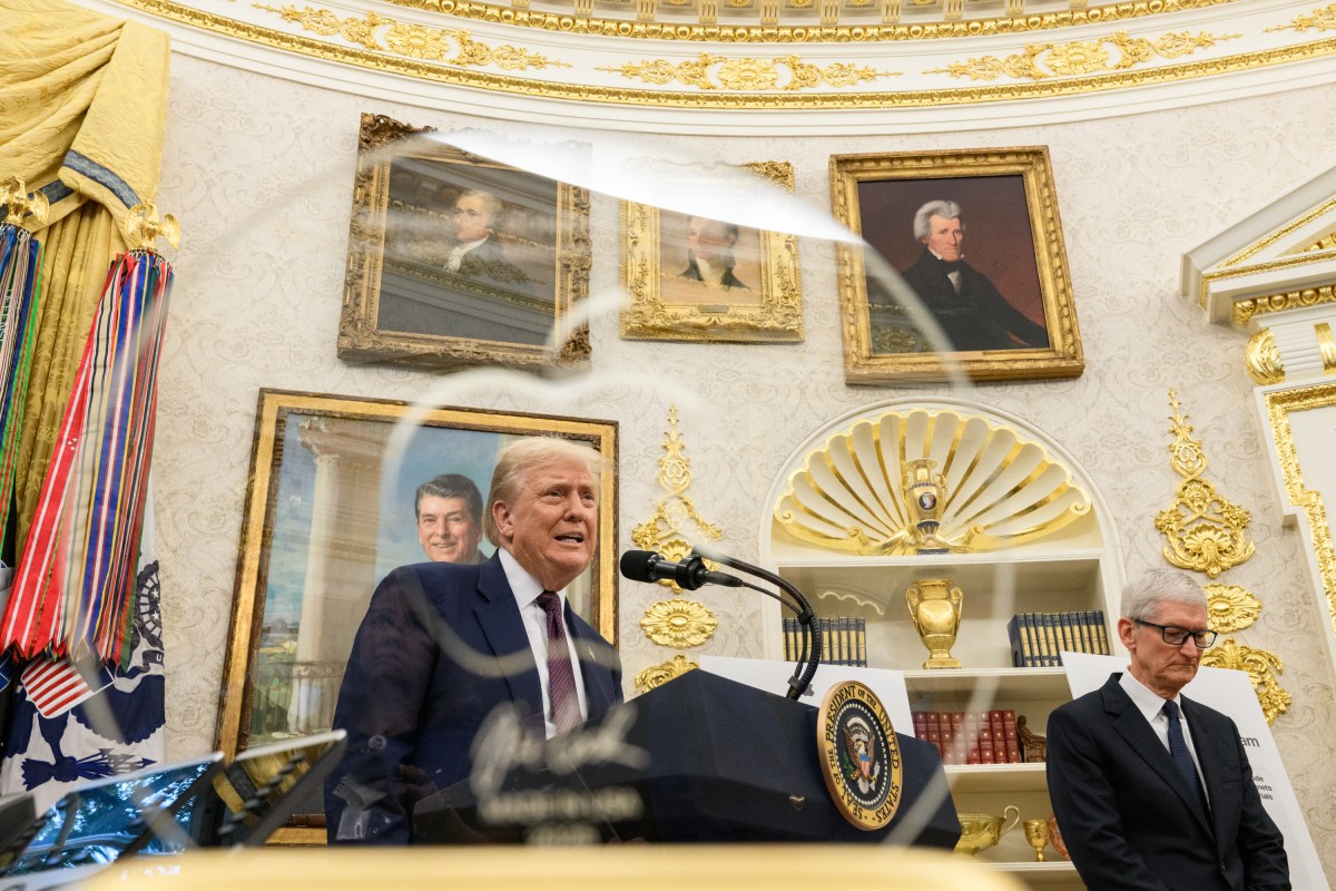President Donald Trump delivers remarks alongside Apple CEO Tim Cook, announcing a $100 billion investment in the U.S., Wednesday, August 6, 2025, in the Oval Office. (Official White House Photo by Daniel Torok)