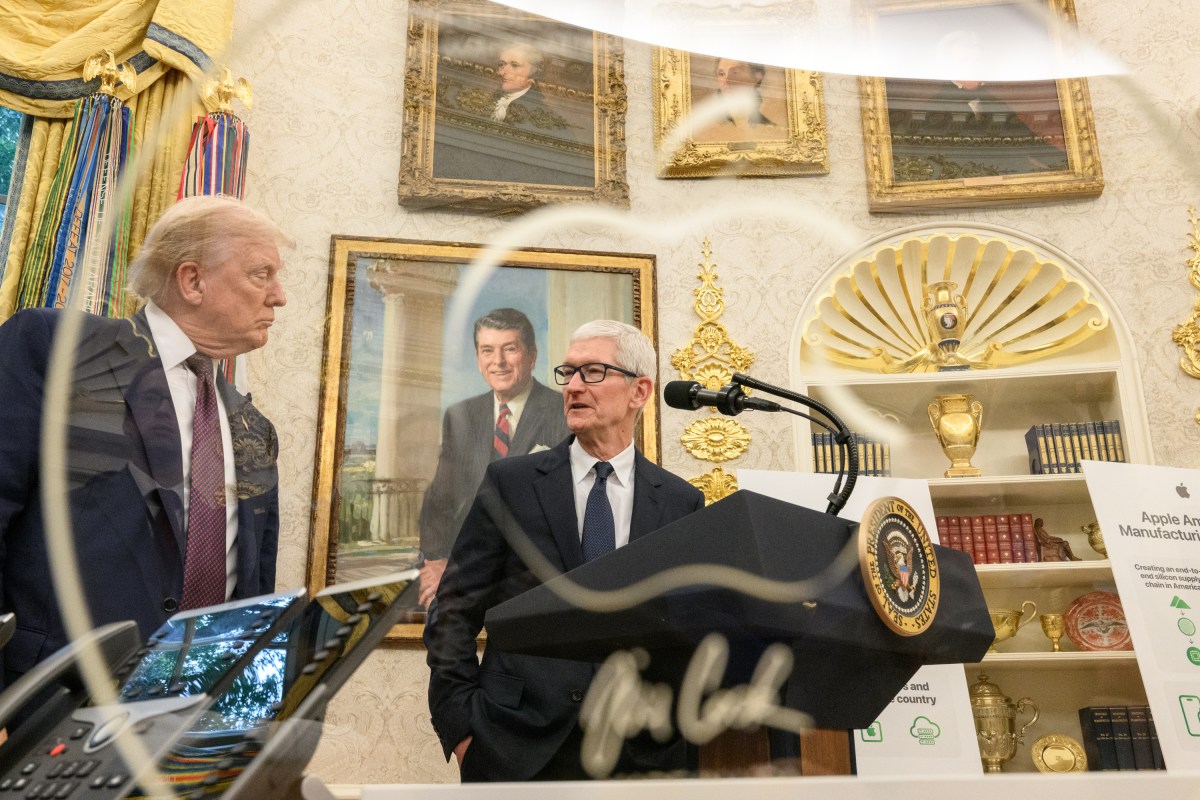 Apple CEO Tim Cook delivers remarks as President Donald Trump looks on, announcing a $100 billion investment in the U.S., Wednesday, August 6, 2025, in the Oval Office. (Official White House Photo by Daniel Torok)
