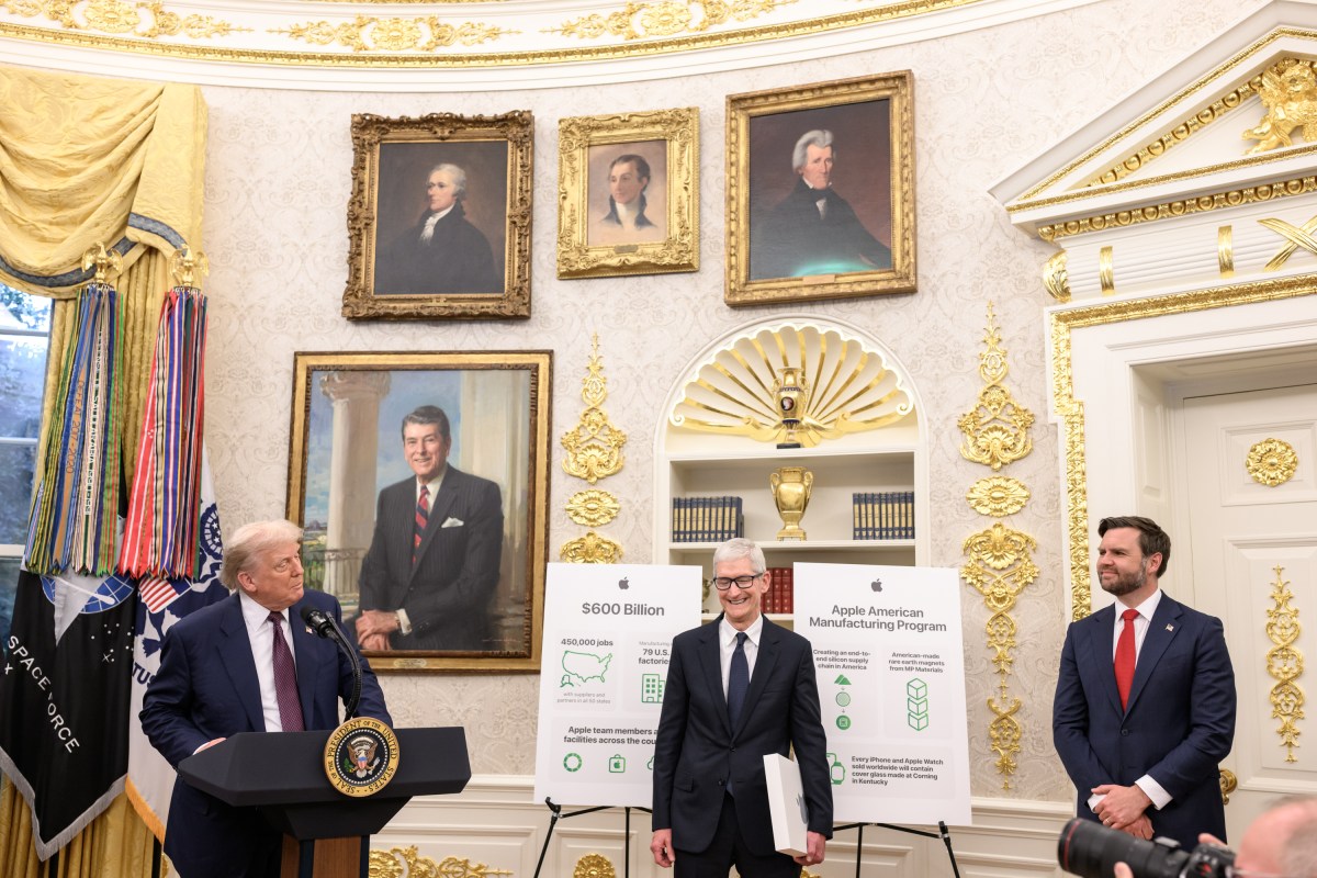 President Donald Trump delivers remarks alongside Apple CEO Tim Cook, Vice President JD Vance, Secretary of the Treasury Scott Bessent, and Secretary of Commerce Howard Lutnick after announcing a $100 billion investment in the U.S., Wednesday, August 6, 2025, in the Oval Office. (Official White House Photo by Molly Riley)