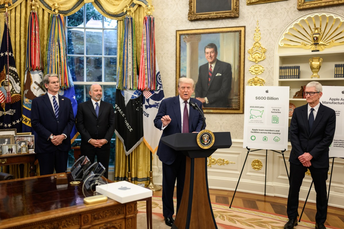 President Donald Trump delivers remarks alongside Apple CEO Tim Cook, Vice President JD Vance, Secretary of the Treasury Scott Bessent, and Secretary of Commerce Howard Lutnick after announcing a $100 billion investment in the U.S., Wednesday, August 6, 2025, in the Oval Office. (Official White House Photo by Molly Riley)