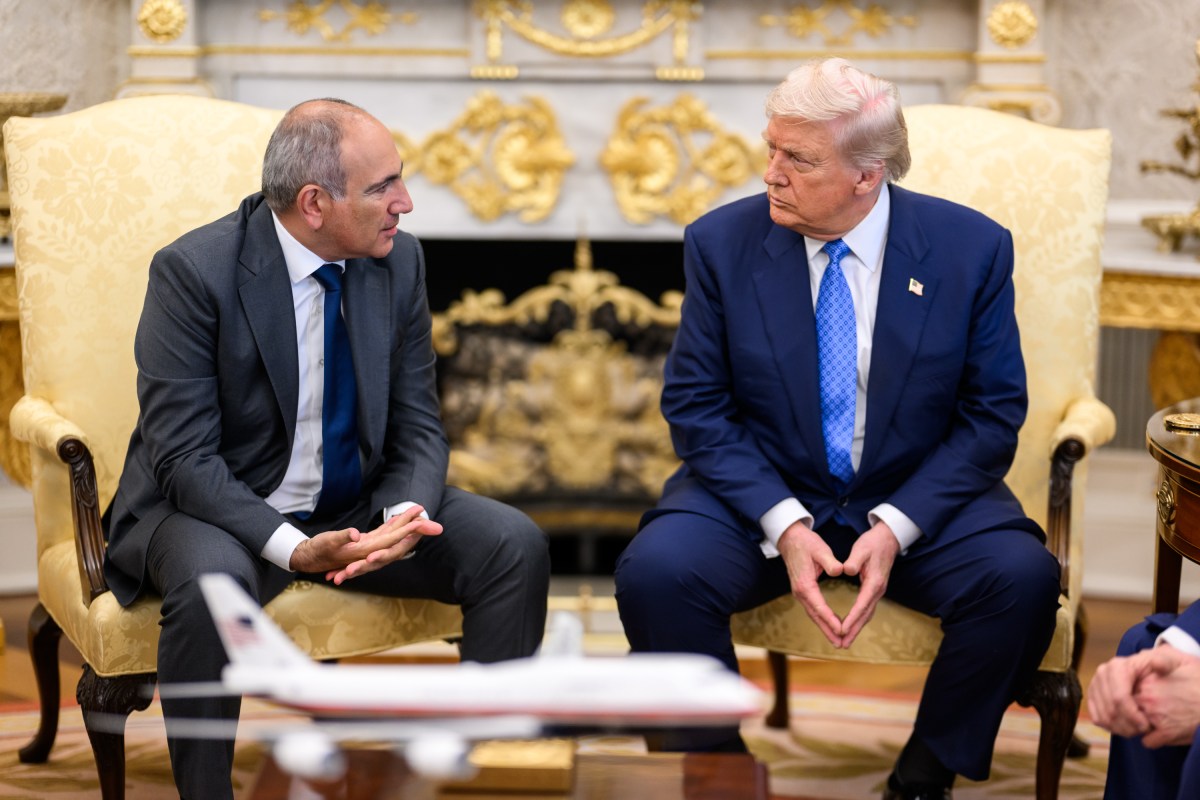 President Donald Trump meets with Prime Minister Nikol Pashinyan of Armenia in the Oval Office, Friday, August 8, 2025. (Official White House Photo by Daniel Torok)