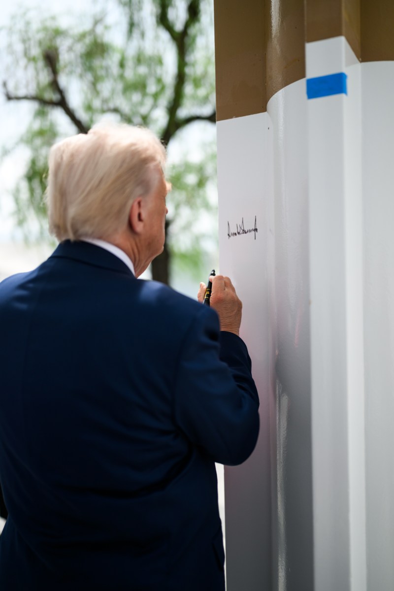 President Donald Trump discusses improvements to the John F. Kennedy Center for the Performing Arts with Kennedy Center Executive Director Richard Grenell and others during a tour, Wednesday, August 13, 2025. (Official White House Photo by Daniel Torok)