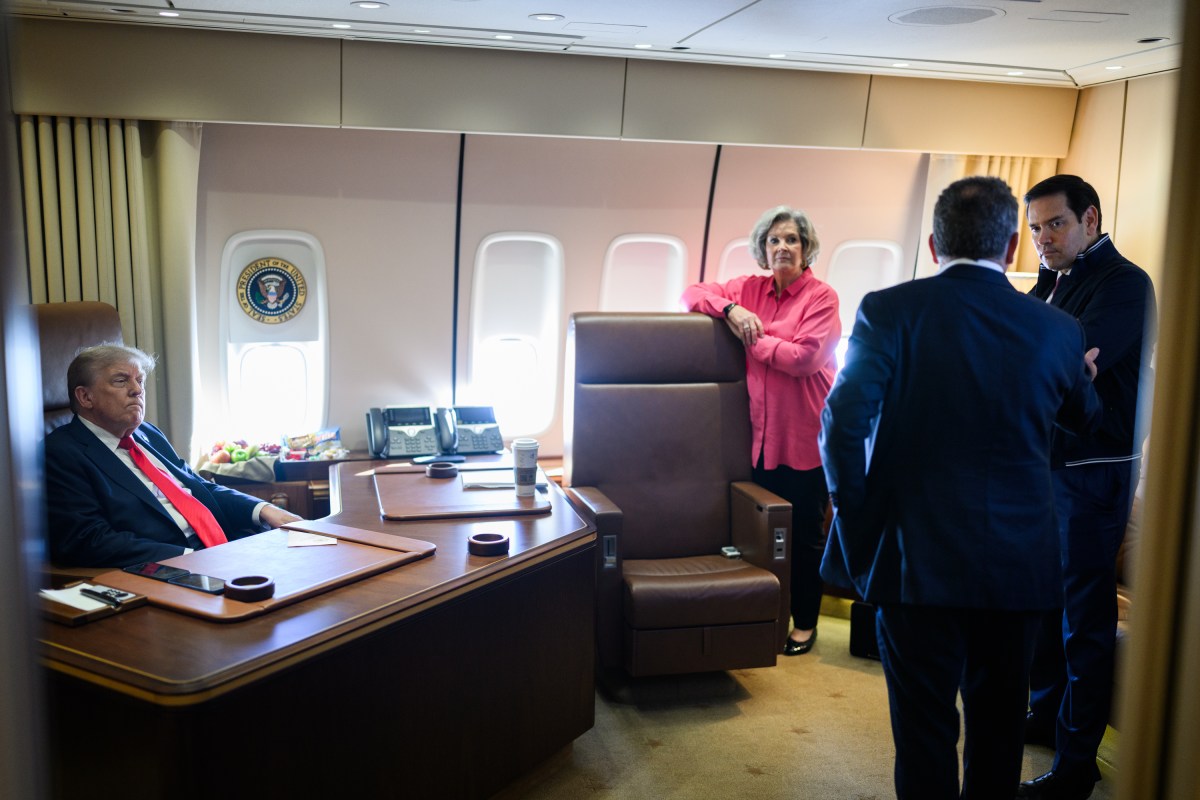 President Donald Trump speaks with Chief of Staff Susie Wiles, Middle East Envoy Steve Witkoff, and Secretary of State Marco Rubio on board Air Force One, Friday, August 15, 2025, en route to Joint Base Elmendorf Richardson, Alaska to meet with Russian president Vladimir Putin. (Official White House Photo by Daniel Torok)