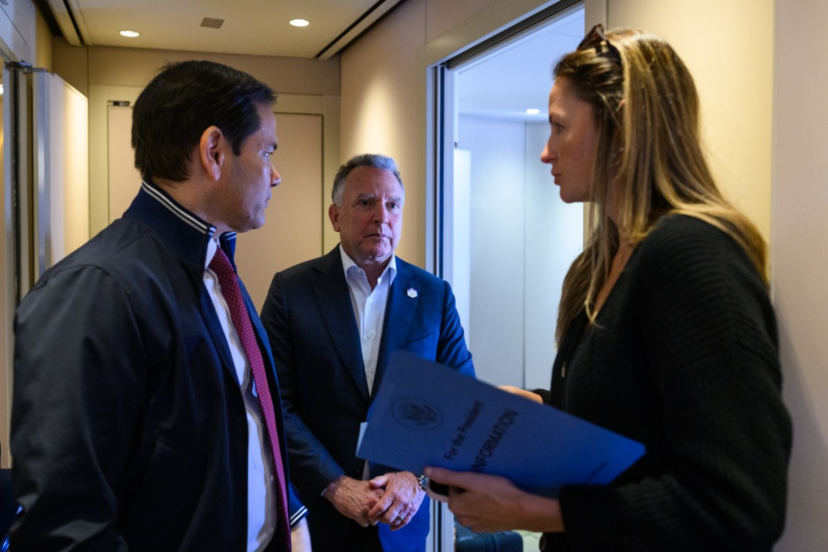 Secretary of State Marco Rubio, Middle East Envoy Steve Witkoff, and Assistant to the President Margo Martin speak on board Air Force One, Friday, August 15, 2025, en route to Joint Base Elmendorf Richardson, Alaska for President Donald Trump’s meeting with Russian president Vladimir Putin. (Official White House Photo by Daniel Torok)