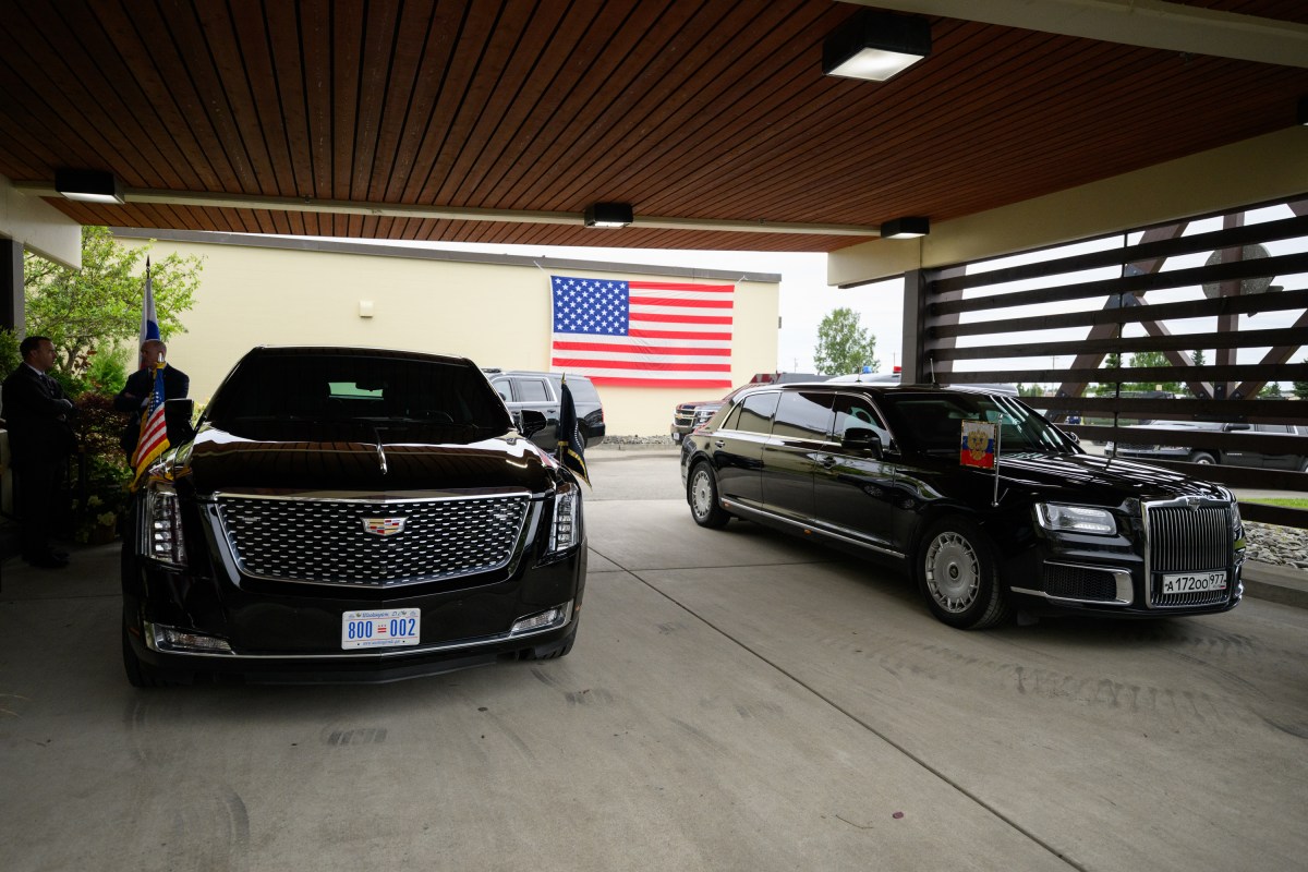 President Donald Trump’s motorcade outside of the Arctic Warrior Event Center at Joint Base Elmendorf Richardson in Anchorage, Alaska, Friday, August 15, 2025. (Official White House Photo by Daniel Torok)