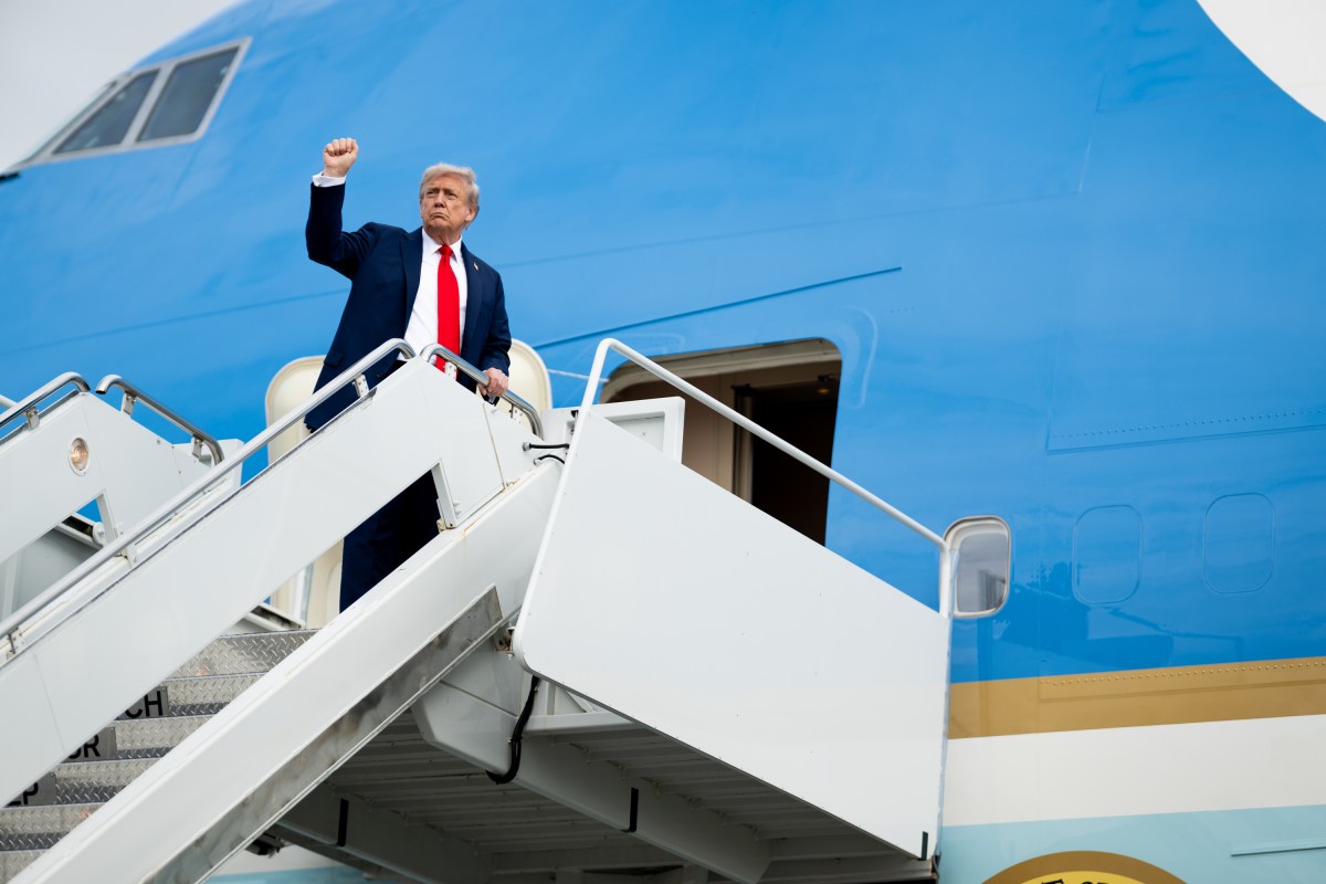 President Donald Trump boards Air Force One at Joint Base Elmendorf Richardson in Anchorage, Alaska, after meeting with Russian president Vladimir Putin, Friday, August 15, 2025. (Official White House Photo by Daniel Torok)