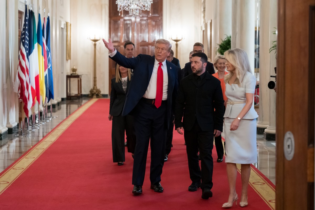 President Donald Trump hosts a multilateral meeting with President Volodymyr Zelenskyy of Ukraine and European leaders, Monday, August 18, 2025, in the East Room of the White House. (Official White House Photo by Andrea Hanks)