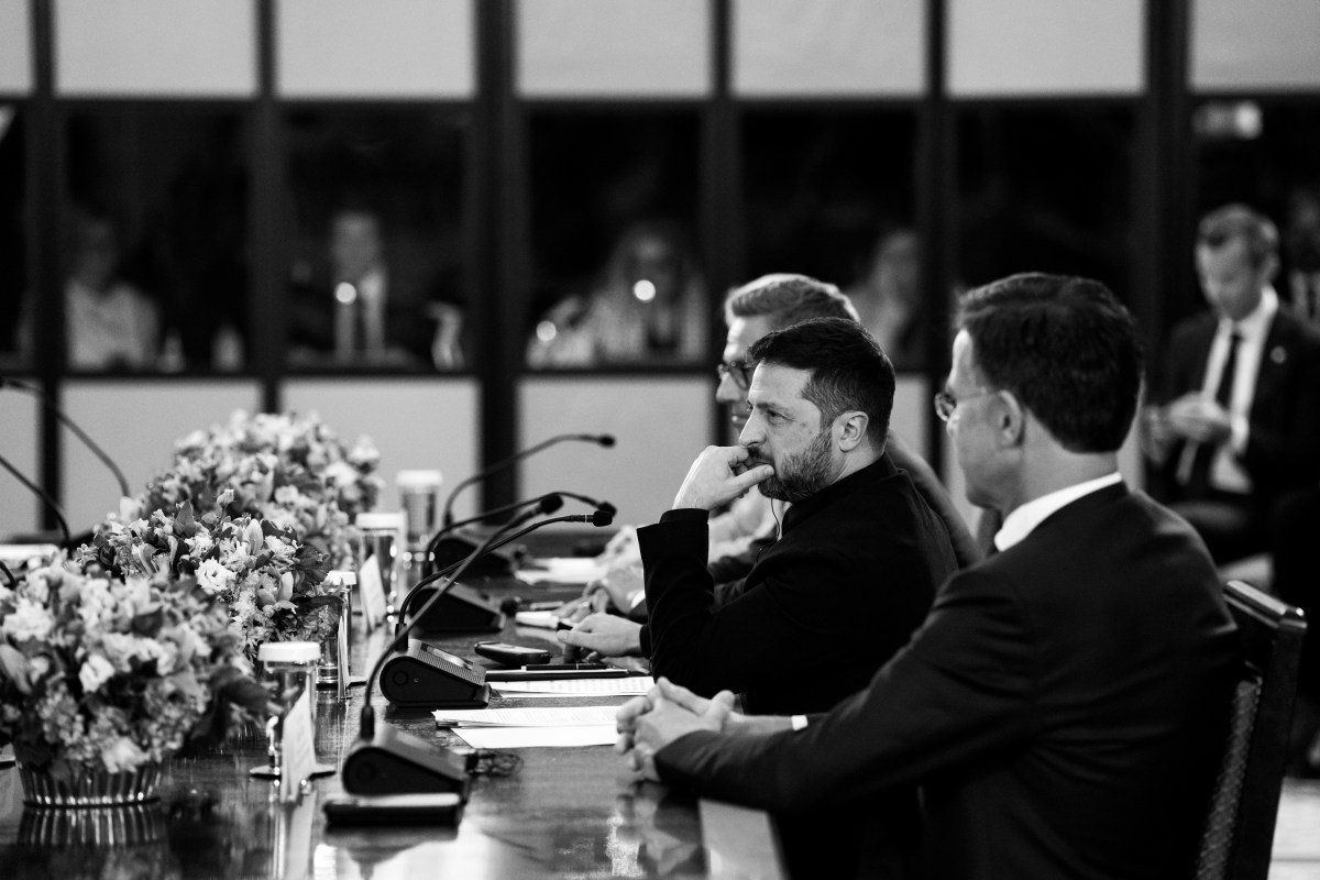 President Donald Trump hosts a multilateral meeting with President Volodymyr Zelenskyy of Ukraine and European leaders, Monday, August 18, 2025, in the East Room of the White House. (Official White House Photo by Andrea Hanks)