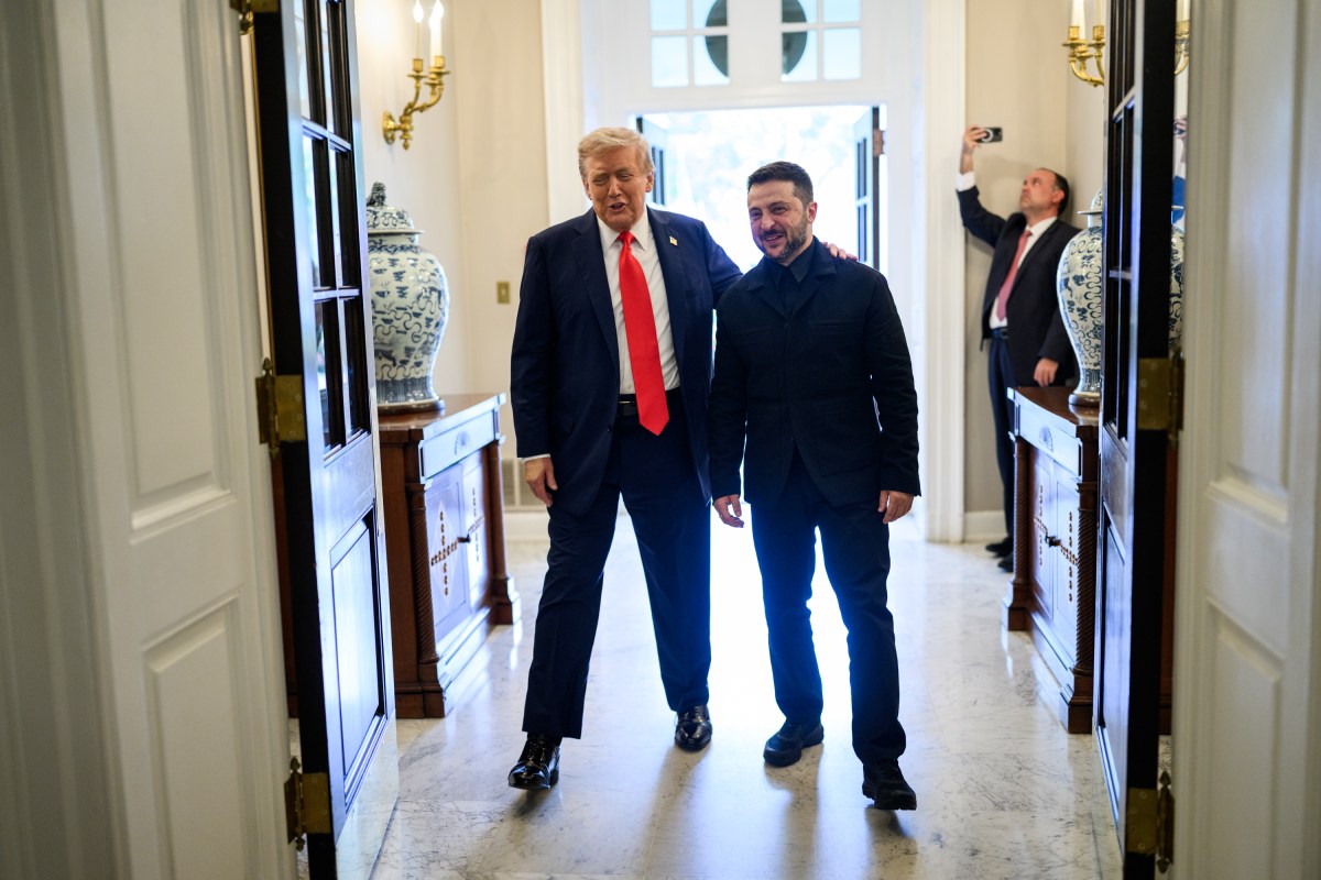President Donald Trump greets President Volodymyr Zelenskyy of Ukraine, Monday, August 18, 2025, at the West Wing Lobby entrance of the White House. (Official White House Photo by Daniel Torok)