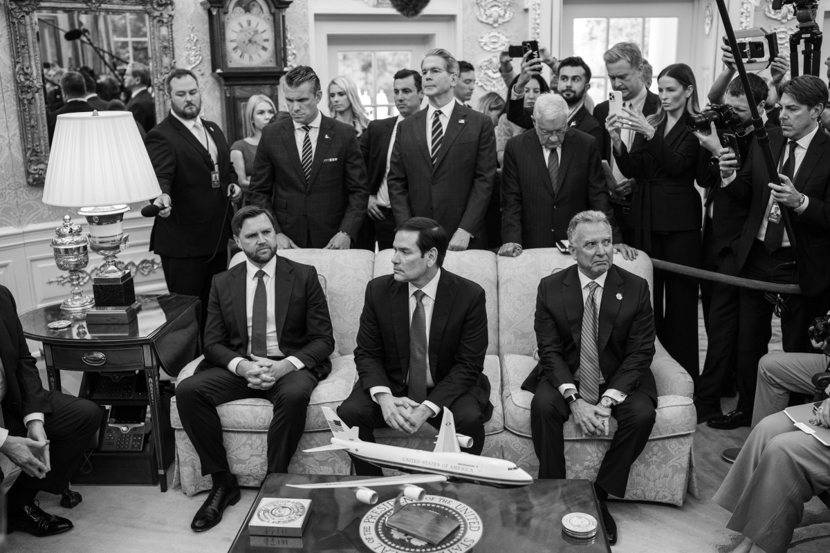 President Donald Trump participates in a bilateral meeting with President Volodymyr Zelenskyy of Ukraine, Monday, August 18, 2025, in the Oval Office. (Official White House Photo by Daniel Torok)