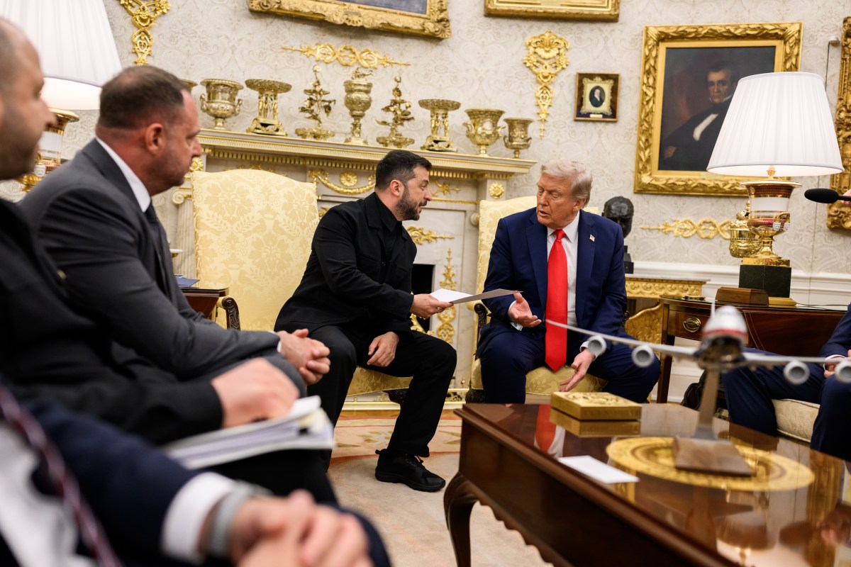 President Donald Trump participates in a bilateral meeting with President Volodymyr Zelenskyy of Ukraine, Monday, August 18, 2025, in the Oval Office. (Official White House Photo by Daniel Torok)