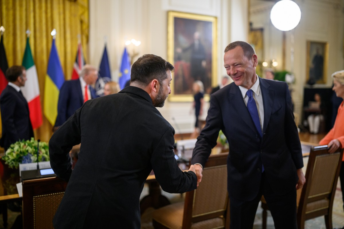 President Donald Trump hosts a multilateral meeting with President Volodymyr Zelenskyy of Ukraine and European leaders, Monday, August 18, 2025, in the East Room of the White House. (Official White House Photo by Daniel Torok)