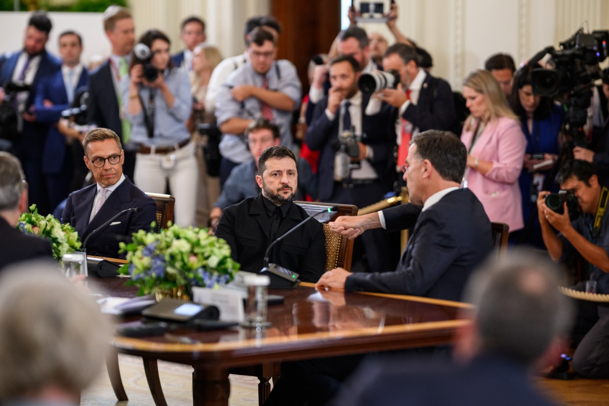 President Donald Trump hosts a multilateral meeting with President Volodymyr Zelenskyy of Ukraine and European leaders, Monday, August 18, 2025, in the East Room of the White House. (Official White House Photo by Daniel Torok)