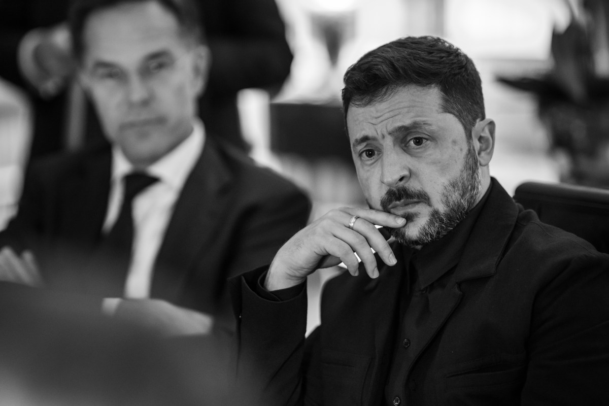 Secretary General Mark Rutte of NATO and Ukrainian President Volodymyr Zelenskyy wait in the White House Library as President Donald Trump makes a call with Russian President Vladimir Putin in the Oval Office, Monday, August 18, 2025. (Official White House Photo by Daniel Torok)