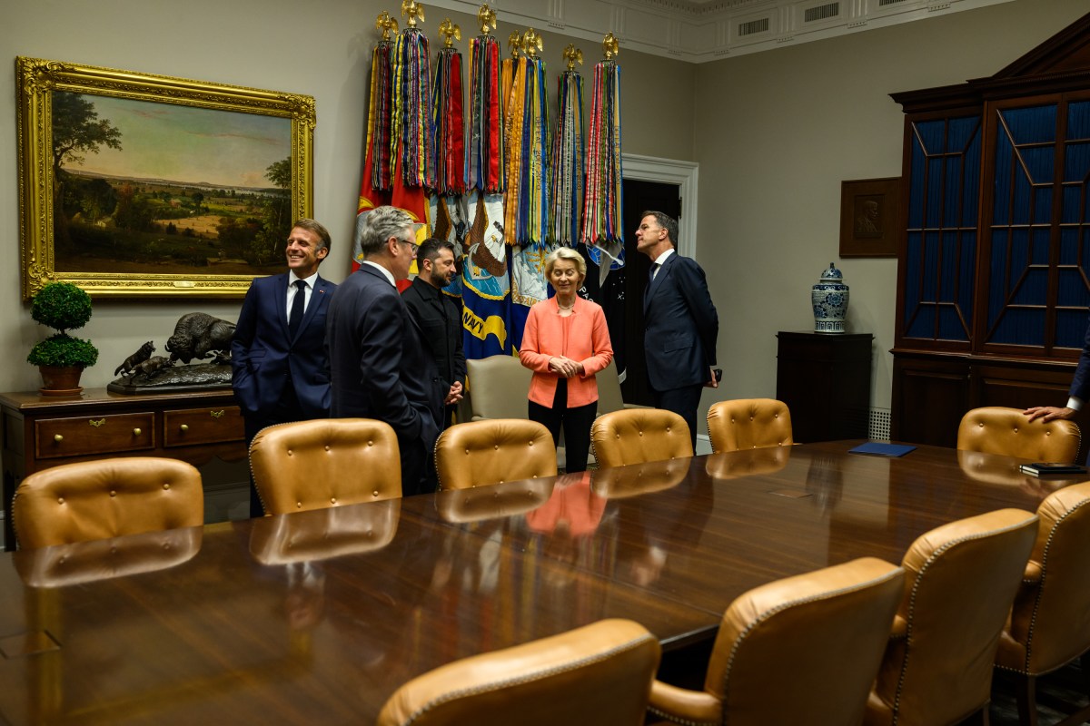 French President Emmanuel Macron, U.K. Prime Minister Keir Starmer, Ukrainian President Volodymyr Zelenskyy, European Commission President Ursula von der Leyen, and NATO Secretary General Mark Rutte wait in the Roosevelt Room as President Donald Trump makes a call with Russian President Vladimir Putin in the Oval Office, Monday, August 18, 2025. (Official White House Photo by Daniel Torok)