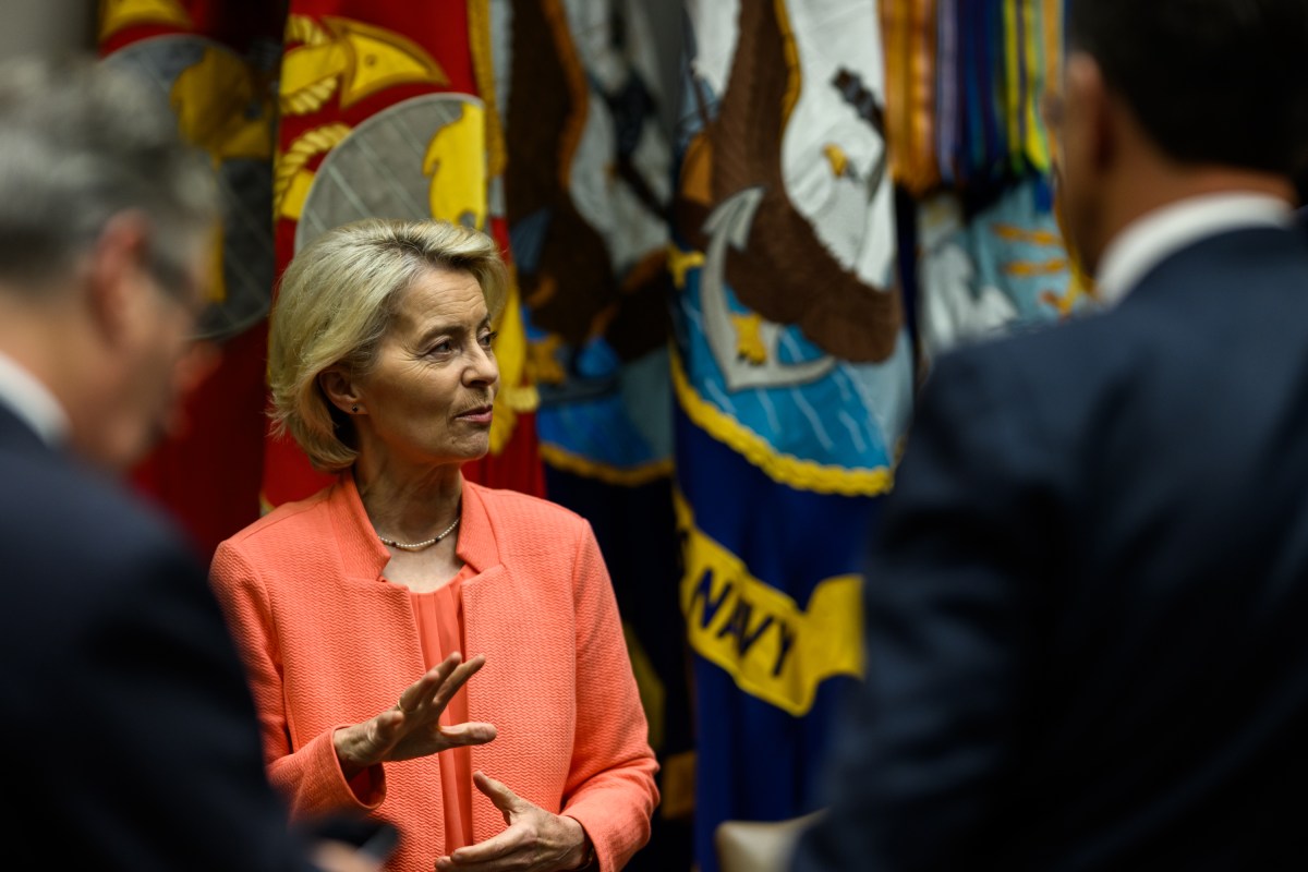European Commission President Ursula von der Leyen and other European leaders wait in the Roosevelt Room as President Donald Trump makes a call with Russian President Vladimir Putin in the Oval Office, Monday, August 18, 2025. (Official White House Photo by Daniel Torok)