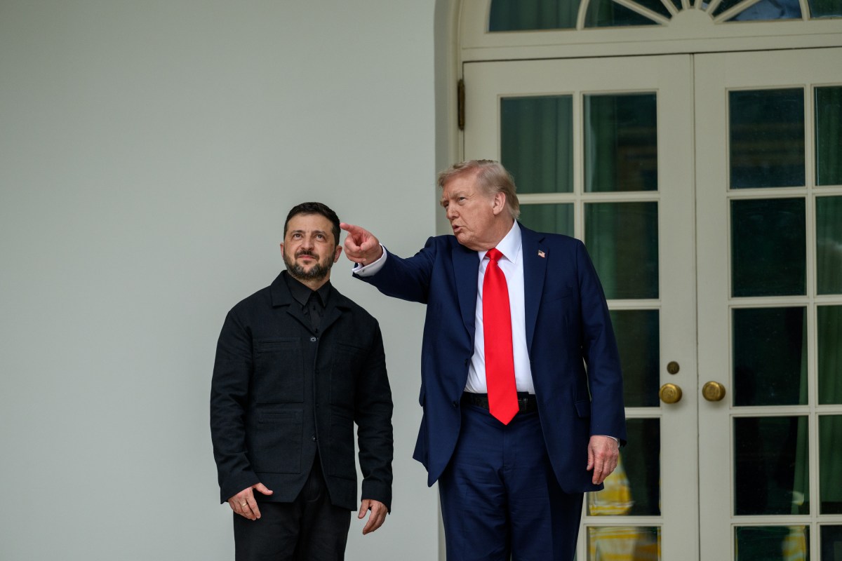 President Donald Trump and President Volodymyr Zelenskyy of Ukraine walk along the West Colonnade to the residence, Monday, August 18, 2025, to attend a multilateral meeting with European leaders. (Official White House Photo by Joyce N. Boghosian)