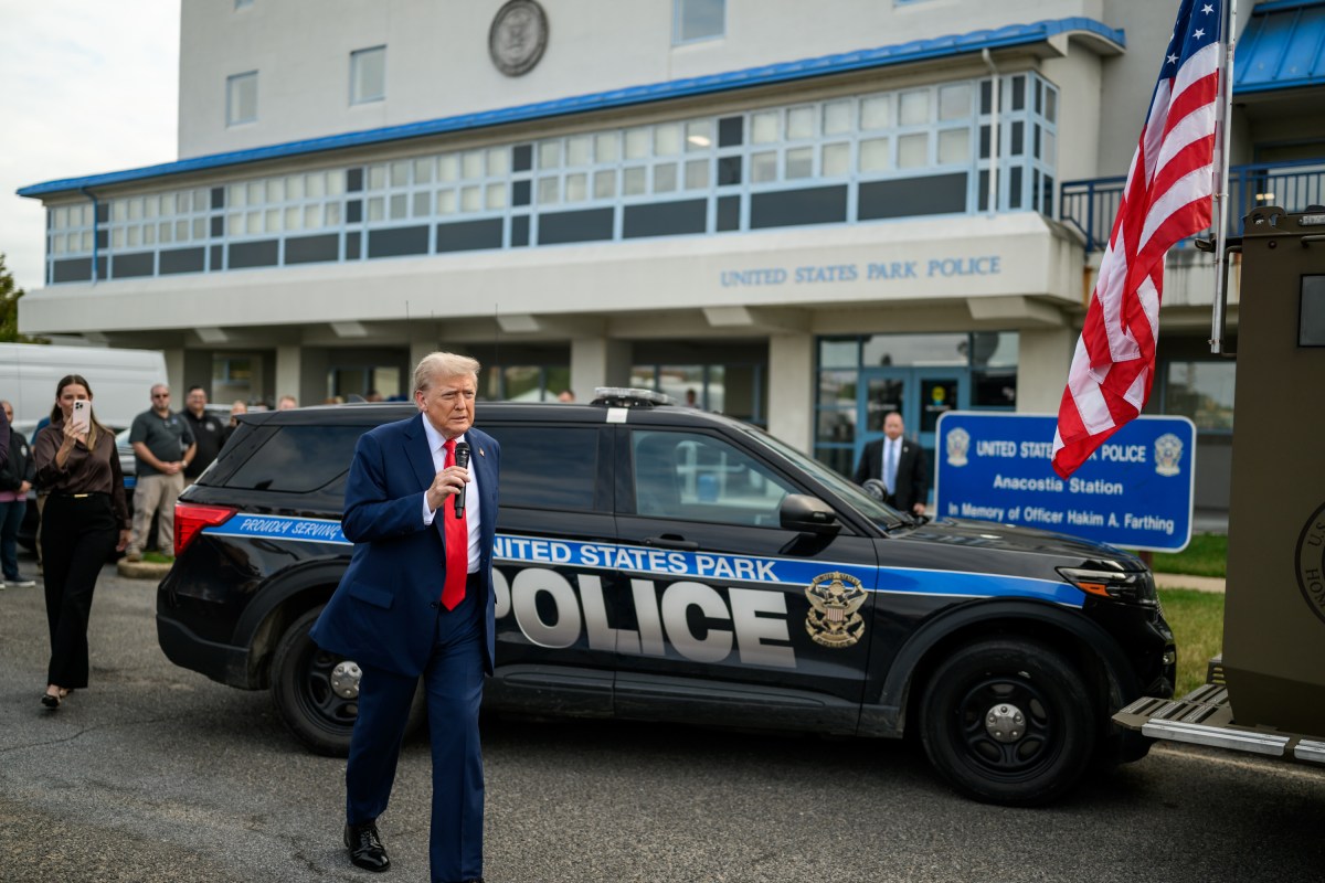 President Donald Trump delivers remarks to law enforcement and members of the National Guard at the U.S. Park Police Anacostia Operations Facility, Thursday, August 21, 2025, in Washington, D.C. (Official White House Photo by Daniel Torok)