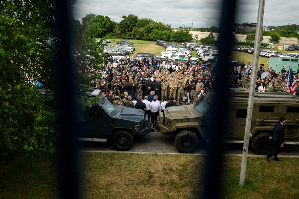 President Donald Trump delivers remarks to law enforcement and members of the National Guard at the U.S. Park Police Anacostia Operations Facility, Thursday, August 21, 2025, in Washington, D.C. (Official White House Photo by Daniel Torok)