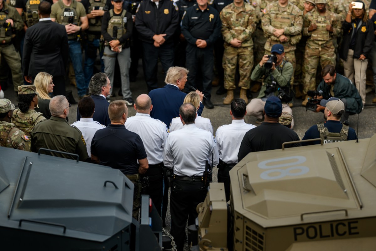 President Donald Trump delivers remarks to law enforcement and members of the National Guard at the U.S. Park Police Anacostia Operations Facility, Thursday, August 21, 2025, in Washington, D.C. (Official White House Photo by Daniel Torok)