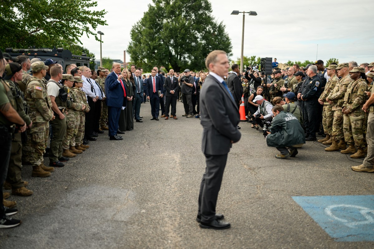 President Donald Trump visits law enforcement and members of the National Guard at the U. S. Park Police Anacostia Operations Facility, Thursday, August 21, 2025, in Washington, D.C. (Official White House Photo by Daniel Torok)